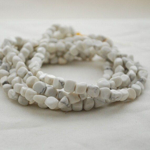Natural White Howlite Semi-precious Gemstone Tumbled Stone Nugget Pebble Beads - 5mm - 8mm - 15" Strand