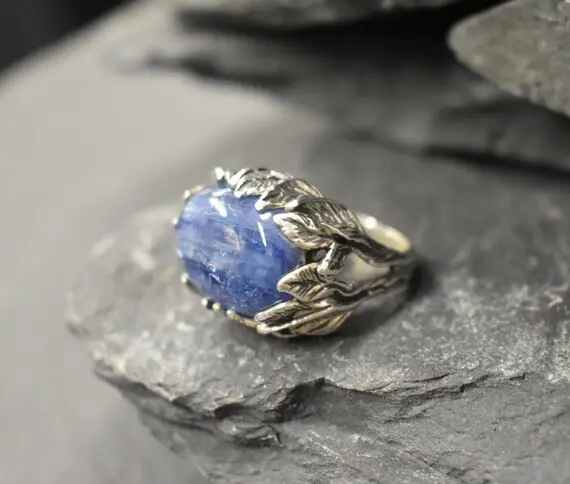 Leaf Ring, Kyanite Ring, Natural Kyanite, Horizontal Ring, Unique Artistic Ring, Blue Vintage Ring, Silver Leaf Ring, Solid Silver Ring