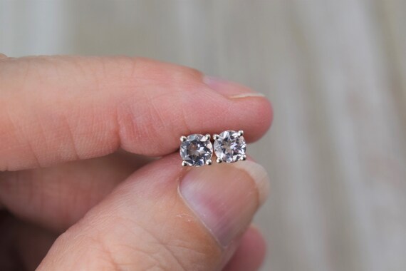Morganite Stud Earrings (sterling Silver) - Pink - Natural Faceted Gemstone - 4.5 Mm Round
