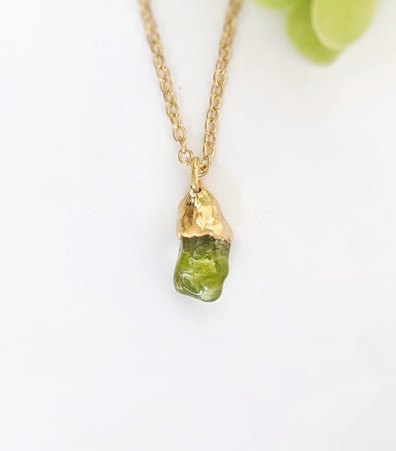 Raw Peridot Necklace, Raw Crystal Pendant, Raw Gemstone Necklace, August Birthstone Necklace, Green Crystal Necklace, Boho Crystal Necklace