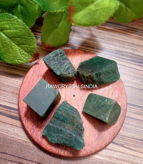Natural Raw Green Jade - Rough Gemstone - Beautiful Stone - Chunks - Specimen - Mineral Crystal -jewelry Making - Healing Crystal 20 -25 Mm