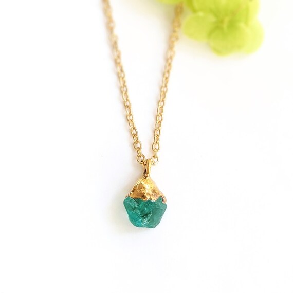 Raw Apatite Necklace, Raw Stone Pendant, Raw Gemstone Necklace, Boho Crystal Necklace, Raw Stone Necklace, Gold Boho Necklace, Birthday Gift