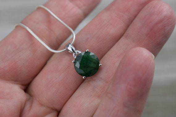 Emerald Pendant / Necklace - Large Round Faceted Gemstone - 10 Mm - Sterling Silver - Choice Of Chain