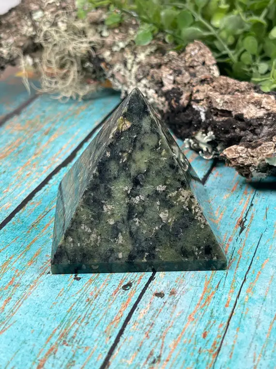 Jade Pyramid - Nephrite - Reiki Charged - Lucky Crystal - Prosperity & Abundance - Dreamwork - Transmute Negativity - Stone Of Fidelity #2