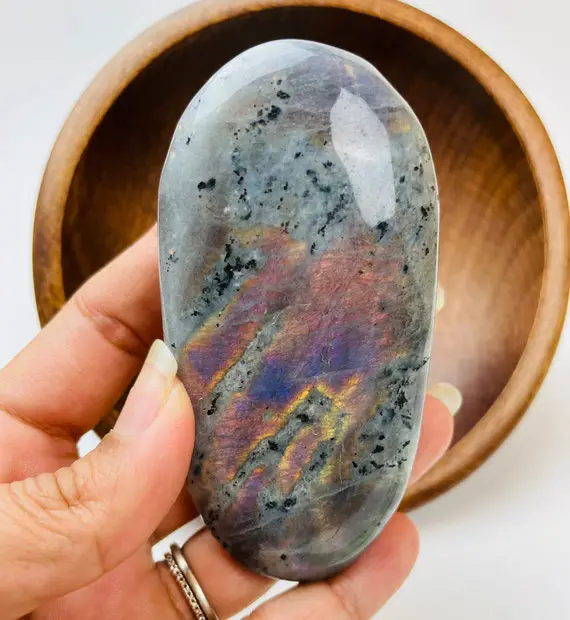 Labradorite Crystal (152.34g) Purple Labradorite Palm Stone, Natural Large Pink Labradorite, Flashy Labradorite, Tumbled Labradorite Stone