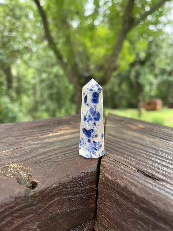 Sodalite Crystal Point - Reiki Charged - Powerful Energy - Crystal Generator - Speak Your Truth - Throat Chakra - Increase Metabolism #8