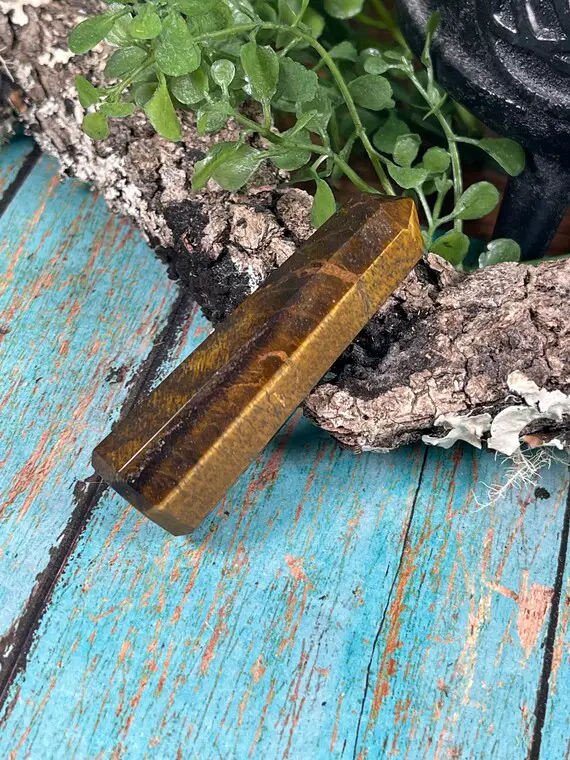 Tiger's Eye Crystal Point - Reiki Charged - Creative Energy - Good-luck - Mental Clarity - Release Fear & Anxiety - Mood Balancer - Obelisk