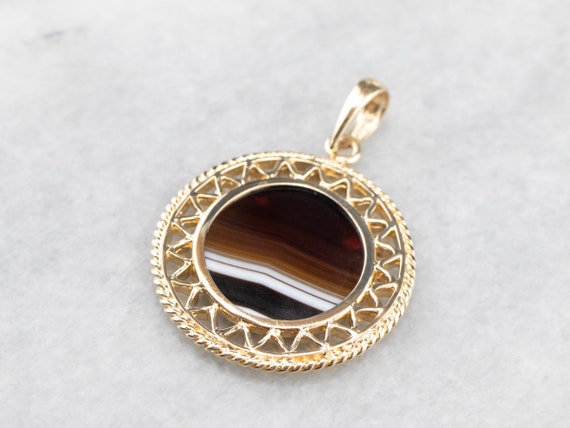 Mid Century Banded Agate Pendant, Yellow Gold Agate Pendant, Agate Jewelry, Round Cabochon Pendant, Unisex Pendant, Birthday Gift Z39evvt0