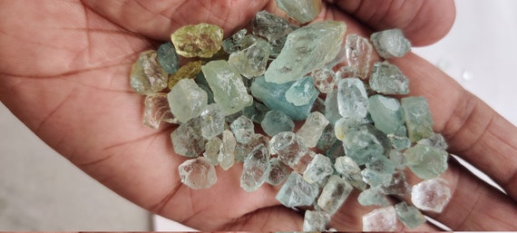 Natural Aquamarine Raw/aquamarine Rough/aquamarine Gemstone/aqua Crystal/healing Crystal/8 To 18 Mm/50 Pieces Lot/march Birthstone/140 Carat