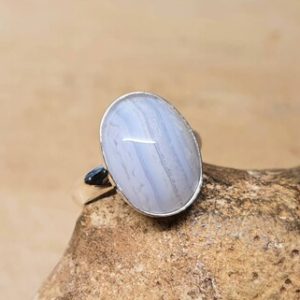 Simple oval Blue lace agate ring. 925 Sterling silver Adjustable ring. Reiki jewelry. Pisces jewelry. Women's Gemstone ring. 14x10mm stone | Natural genuine Array jewelry. Buy crystal jewelry, handmade handcrafted artisan jewelry for women.  Unique handmade gift ideas. #jewelry #beadedjewelry #beadedjewelry #gift #shopping #handmadejewelry #fashion #style #product #jewelry #affiliate #ad