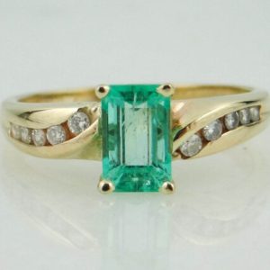 Fine Emerald and Diamond Ladies Ring for Engagement or Right Hand 7PZJE1-D | Natural genuine Array rings, simple unique alternative gemstone engagement rings. #rings #jewelry #bridal #wedding #jewelryaccessories #engagementrings #weddingideas #affiliate #ad