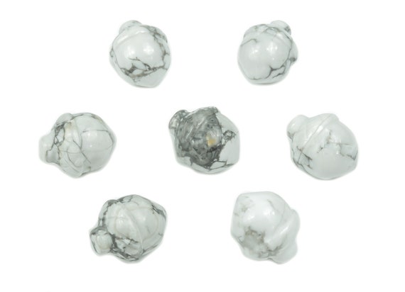 Howlite Crystal Acorn - Acorn Carving - Crystal Gift - Healing Stone - Home Decor - 21mm Ac1014