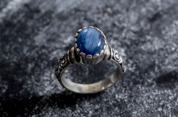 Kyanite Ring, Natural Kyanite, Boho Ring, Vintage Ring, Tribal Ring, Blue Artistic Ring, Birthstone Ring, Solid Silver Ring, Kyanite