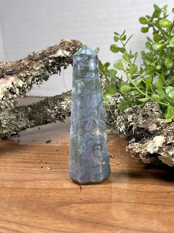 Moss Agate Point - Reiki Charged - Powerful Reiki Energy - Nature Spirits - Earth Energy - New Beginnings - Birthing Crystal #21
