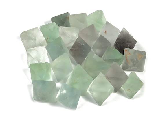 Rainbow Fluorite Octahedron - Fluorite Octahedron Tumbled - Fluorite Crystal –octahedron Shaped Crystal Stone - Tu1009