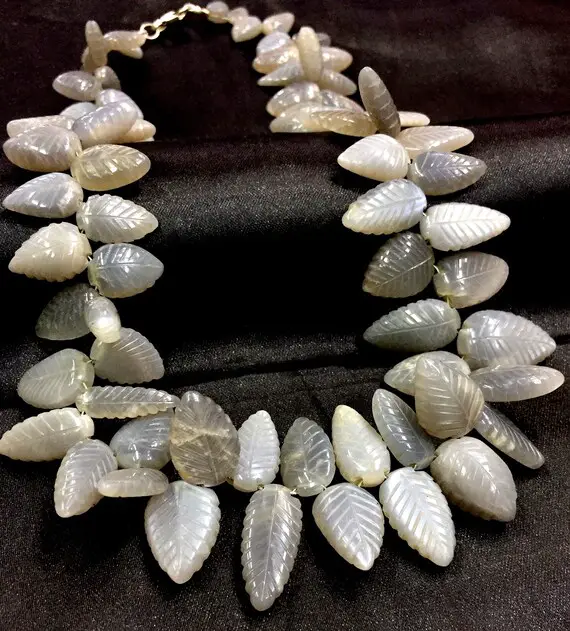 Aaa+ Quality~~very Rare~~natural Grey Moonstone Carving Leaf Shape Beads Moonstone Fancy Beads Rainbow Moonstone Carving Gemstone Beads.
