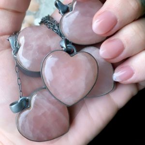 Rose quartz necklace, big stone necklace, heart necklace, valentines day jewelry, gift for her, boho necklace | Natural genuine Array jewelry. Buy crystal jewelry, handmade handcrafted artisan jewelry for women.  Unique handmade gift ideas. #jewelry #beadedjewelry #beadedjewelry #gift #shopping #handmadejewelry #fashion #style #product #jewelry #affiliate #ad