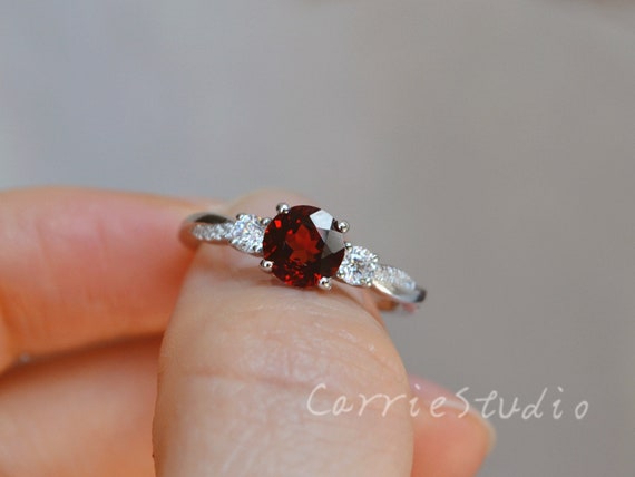 Silver 3 Stone Garnet Ring/natural Garnet Engagement Ring/ Red Gemstone Ring/twist Band Ring