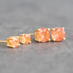 Sunstone Earrings, Gemstone Earrings, Sunstone Stud Earrings, Sunstone Jewelry, Sunstone Earrings Studs, Gold Stud Earrings, Silver Studs | Natural genuine Sunstone earrings. Buy crystal jewelry, handmade handcrafted artisan jewelry for women.  Unique handmade gift ideas. #jewelry #beadedearrings #beadedjewelry #gift #shopping #handmadejewelry #fashion #style #product #earrings #affiliate #ad