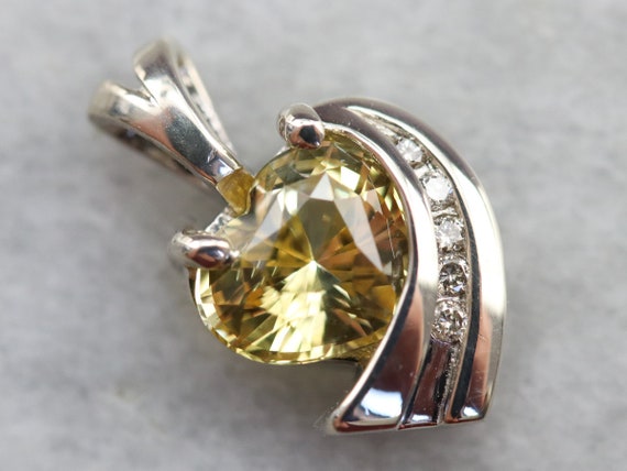 Modernist Yellow Sapphire And Diamond Pendant, White Gold Sapphire Pendant, Sapphire Necklace, Anniversary Gift, Layering Pendant 4h9cewld