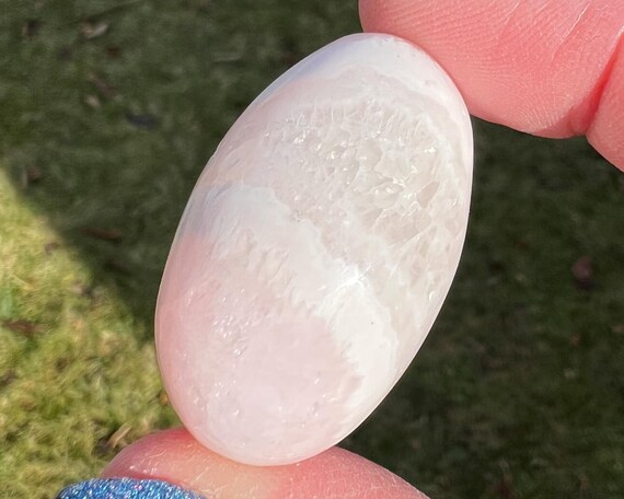 Mangano Calcite Palm Stone, Banded Light Pink Tumbled Stone, Uv Reactive Fluorescent Pink, Gift For Her, For Mom, Pocket Stone, Polished #6