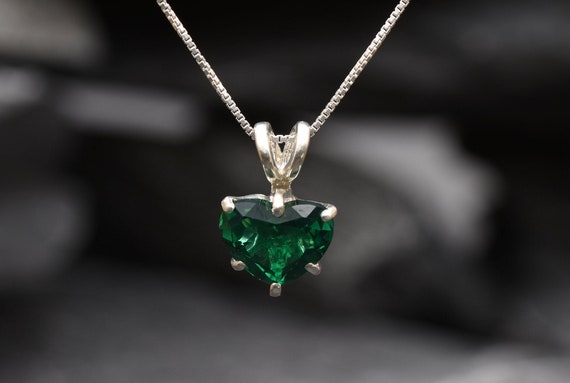 Emerald Pendant, Green Heart Pendant, Created Emerald, Heart Necklace, Valentines Gift, Love Necklace, Love Pendant, Silver Dainty Pendant