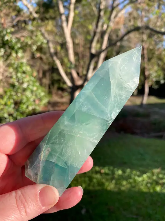 Green Fluorite Crystal Tower - Reiki Charged Fluorite Point - Healing Energy - Adhd Support - Mental Clarity - Psychic Development #32