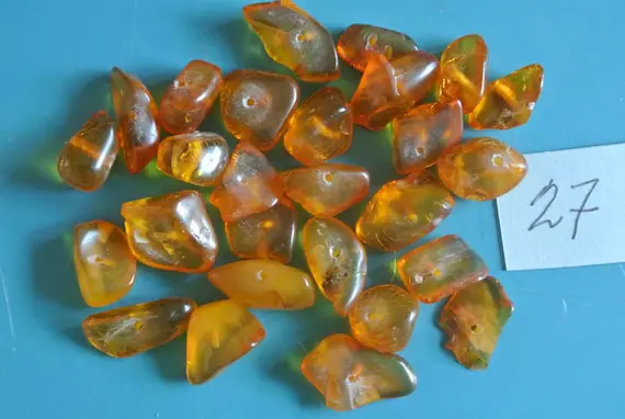 Lot Of 27 Vintage 1950s Translucent Goldbrown Real Natural Organic Baltic Amber Chip Beads For Your Jewelry Prodjects