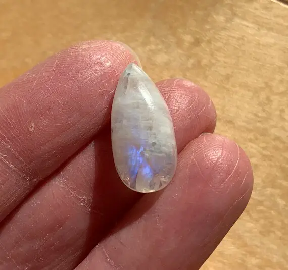 21mm Moonstone Cabochon - Genuine Crystal - Polished - Natural Stone - Healing Crystal - Jewelry Supply - Meditation Stone - 2g
