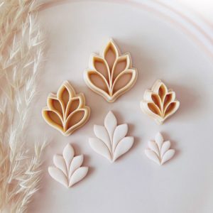 Shop Jewelry Making Tools! Short Embossed Autumn Leaf Shape Polymer Clay Cutter – Polymer Clay Tools | Shop jewelry making and beading supplies, tools & findings for DIY jewelry making and crafts. #jewelrymaking #diyjewelry #jewelrycrafts #jewelrysupplies #beading #affiliate #ad