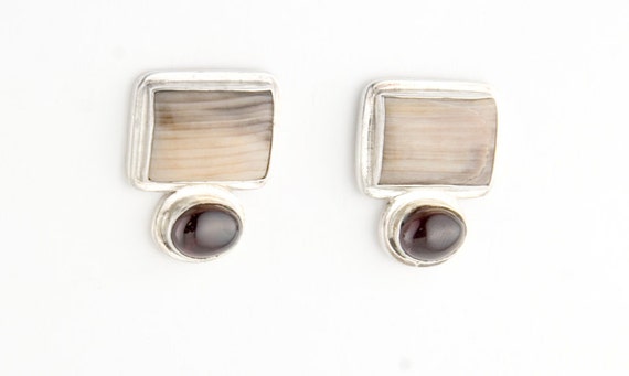 Simplicity Petrified Wood And Garnet Stud Earrings In Sterling Silver