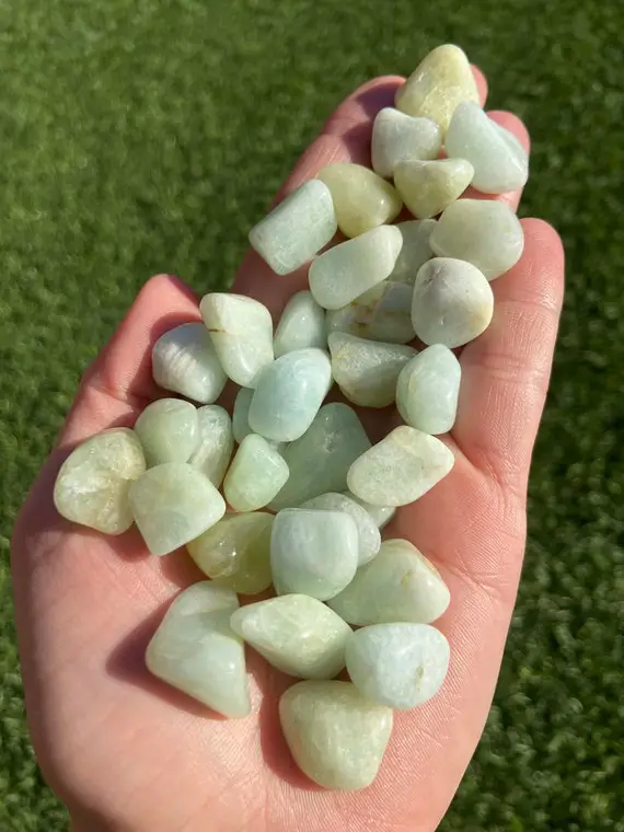 Aquamarine Tumbled Stone From Brazil // Crystal Grids, Healing Crystals