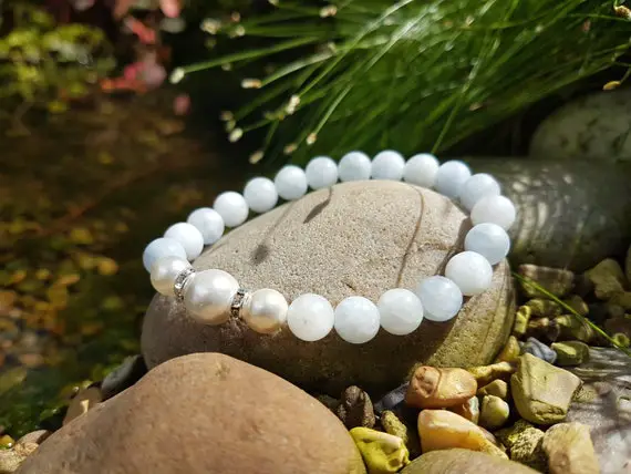 Tenko Celestite/shell Pearl Hq Natural Stone Bracelet