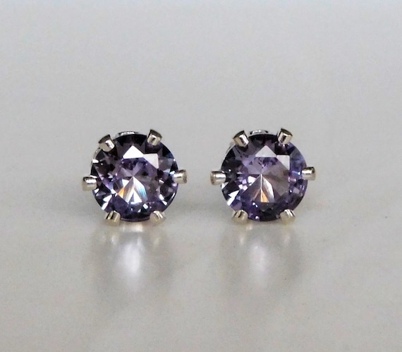 Alexandrite 5 Or 6mm Studs ~ Alexandrite Earrings ~ Alexandrite Stud Earrings ~ Subtle Purple/pink To Blue Color Change  ~ June Birthstone