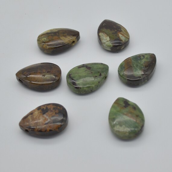 Natural Australian Bloodstone Teardrop   Semi-precious Gemstone Pendant -  3.5cm X 2.5cm - 1  Count