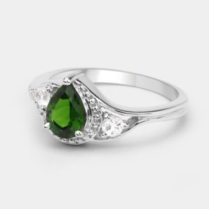 Shop Diopside Rings! Chrome Diopside Ring, Natural Chrome Diopside Sterling Silver Ring, Chrome Diopside Cocktail Silver Ring for Women | Natural genuine Diopside rings, simple unique handcrafted gemstone rings. #rings #jewelry #shopping #gift #handmade #fashion #style #affiliate #ad