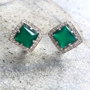 Shop Emerald Earrings! Emerald Earrings, Antique Earrings, Vintage Earrings, Antique Emerald, Sterling Silver Earrings, Green Vintage Earrings, Rhombus Shape | Natural genuine Emerald earrings. Buy crystal jewelry, handmade handcrafted artisan jewelry for women.  Unique handmade gift ideas. #jewelry #beadedearrings #beadedjewelry #gift #shopping #handmadejewelry #fashion #style #product #earrings #affiliate #ad