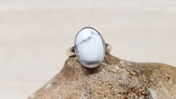 White Howlite Adjustable Ring. 925 Sterling Silver Rings For Women. Reiki Jewelry Uk. Gemini Jewelry. 14x10mm Semi Precious Stone.