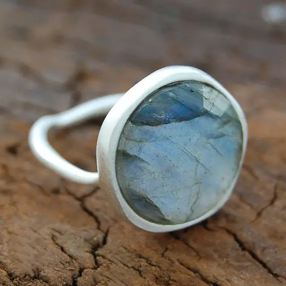 Silver Gemstone Ring Labradorite Ring Silver Ring With Stone Sterling Silver Cocktail Ring Statement Ring Labradorite 925 Silver Ring