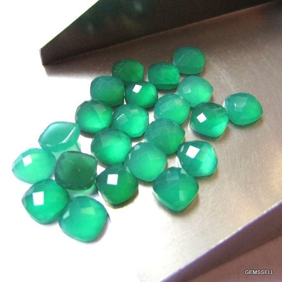 10 Pieces 6mm Green Onyx Cabochon Checker Faceted Cushion, Green Onyx Faceted Checker Cushion, Green Onyx Cushion Cut Faceted Bottom Flat
