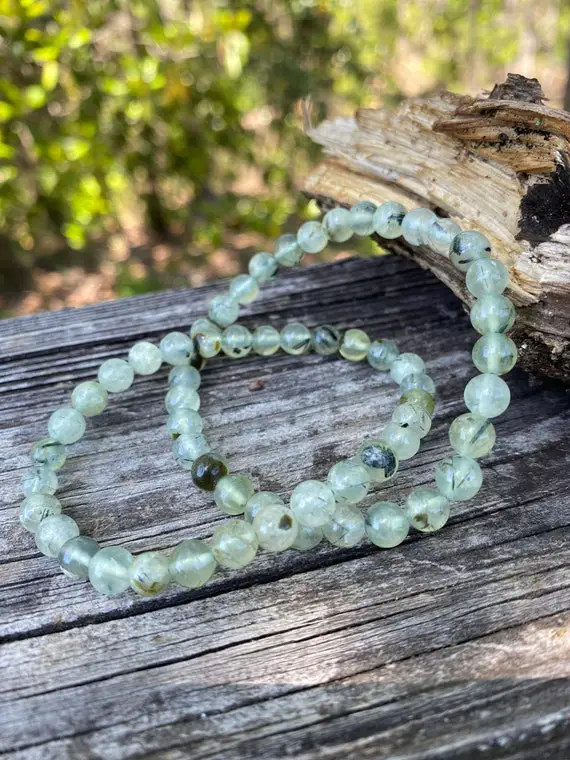 Prehnite Crystal Bracelet - Stretchy Crystal Bracelet - Reiki Charged - Supports The Healer - Release Fears & Phobias