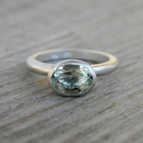 Oval Green Amethyst Ring In Sterling Silver , Oval Amethyst Solitaire Ring, Green Amethyst Stacking Ring