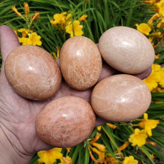 Peach Moonstone Pebbles - Peach Moonstone - Moonstone Gemstone - Palm Stone - Metaphysical Stone - Gallet - Prosperity Stone - Money Stone