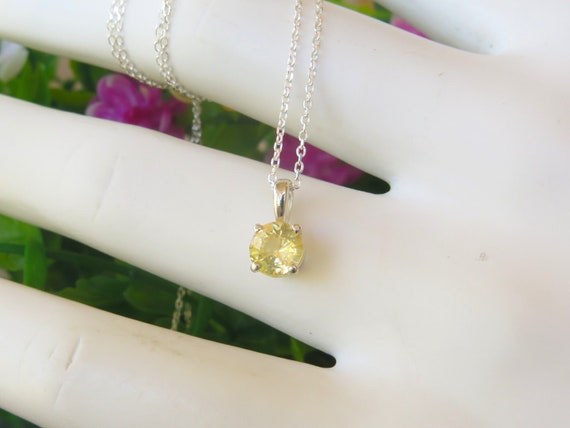 Yellow Sapphire Solitaire Necklace: 1.01 Carat Sterling Silver Pendant Yellow Sapphire Solitaire Necklace: 1.01 Carat Sterling Silver Pendant