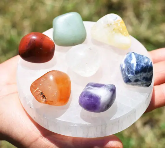Seven Chakra Set With Selenite Plate, 7 Chakra Tumbled Stones With Selenite Charging Plate, Meditation Crystals, Chakra Crystals, Healing