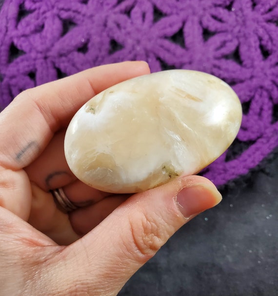 Stilbite Palmstone Crystal Polished Palm Stones Gallet Crystals Natural Peach Unique India Zeolite