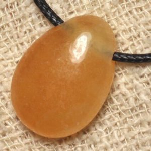Collier Pendentif en Pierre – Calcite Jaune Goutte 25mm | Natural genuine Orange Calcite pendants. Buy crystal jewelry, handmade handcrafted artisan jewelry for women.  Unique handmade gift ideas. #jewelry #beadedpendants #beadedjewelry #gift #shopping #handmadejewelry #fashion #style #product #pendants #affiliate #ad