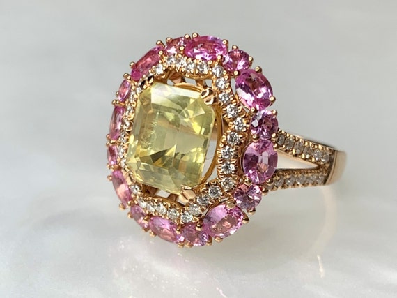 Yellow Sapphire Ring, Yellow Sapphire Engagement Ring, Halo Ring, Gemstone Engagement Ring, Sapphire Statement Ring, Sapphire Cocktail Ring