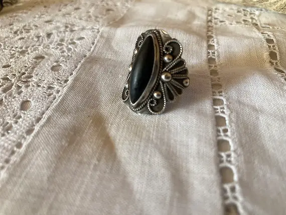 1920s Fred Harvey Era Art Nouveau Art Deco Intricate Mexican Sterling Silver & Jet Ring