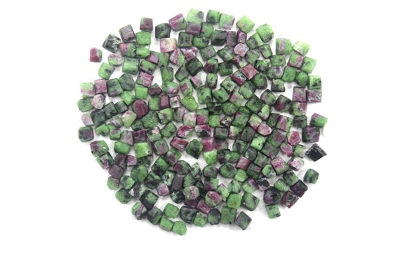 50 Pieces Good Quality Size 2-4 Mm Natural Ruby Zoisite Rough Gemstone Raw Loose Anyolite Gemstone Unpolished , Making Jewelry Raw Wholesale